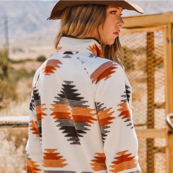 Western Aztec Snap Buttoned Fleece Jacket - Picture 4 of 5